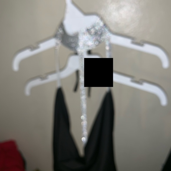 Cute dress! Sparkle wrap neck sparkle thigh - Picture 5 of 10